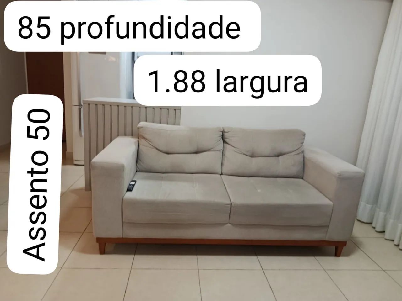 Sofá  na cor cinza claro - Foto 3