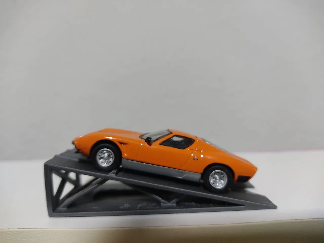LOTE COM TRÊS LAMBORGHINI MIURA JOTA  - Foto 4