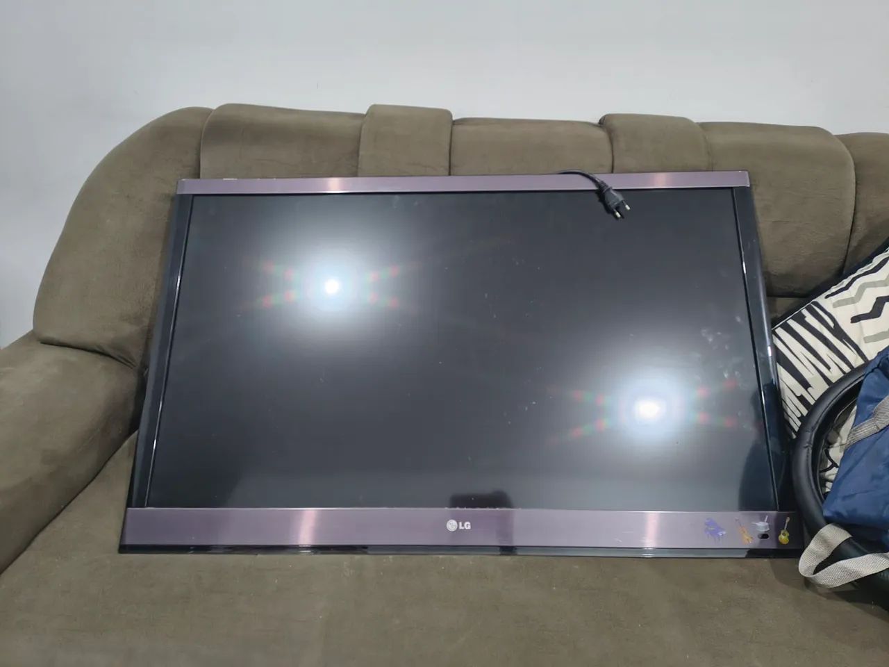 2 TVs com defeito LG 42 + CCE 32 - Para peças - Barato