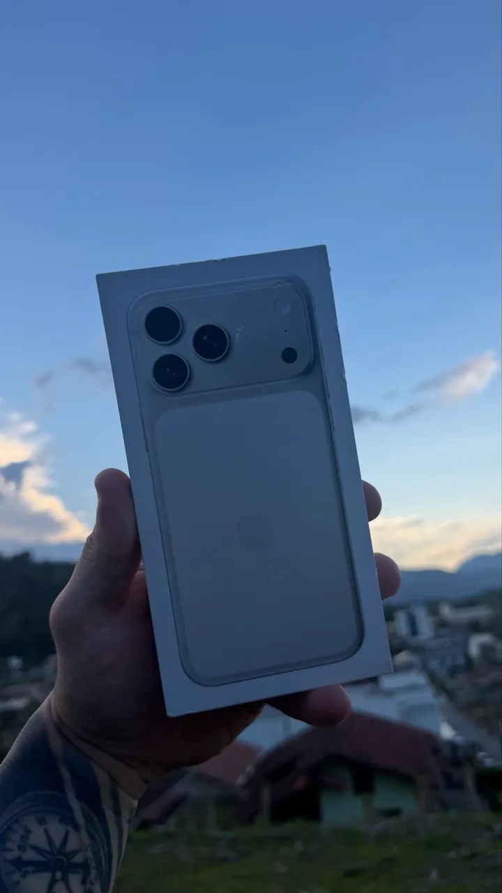 iPhone 17 pro Max - 256gb - SILVER - LACRADO