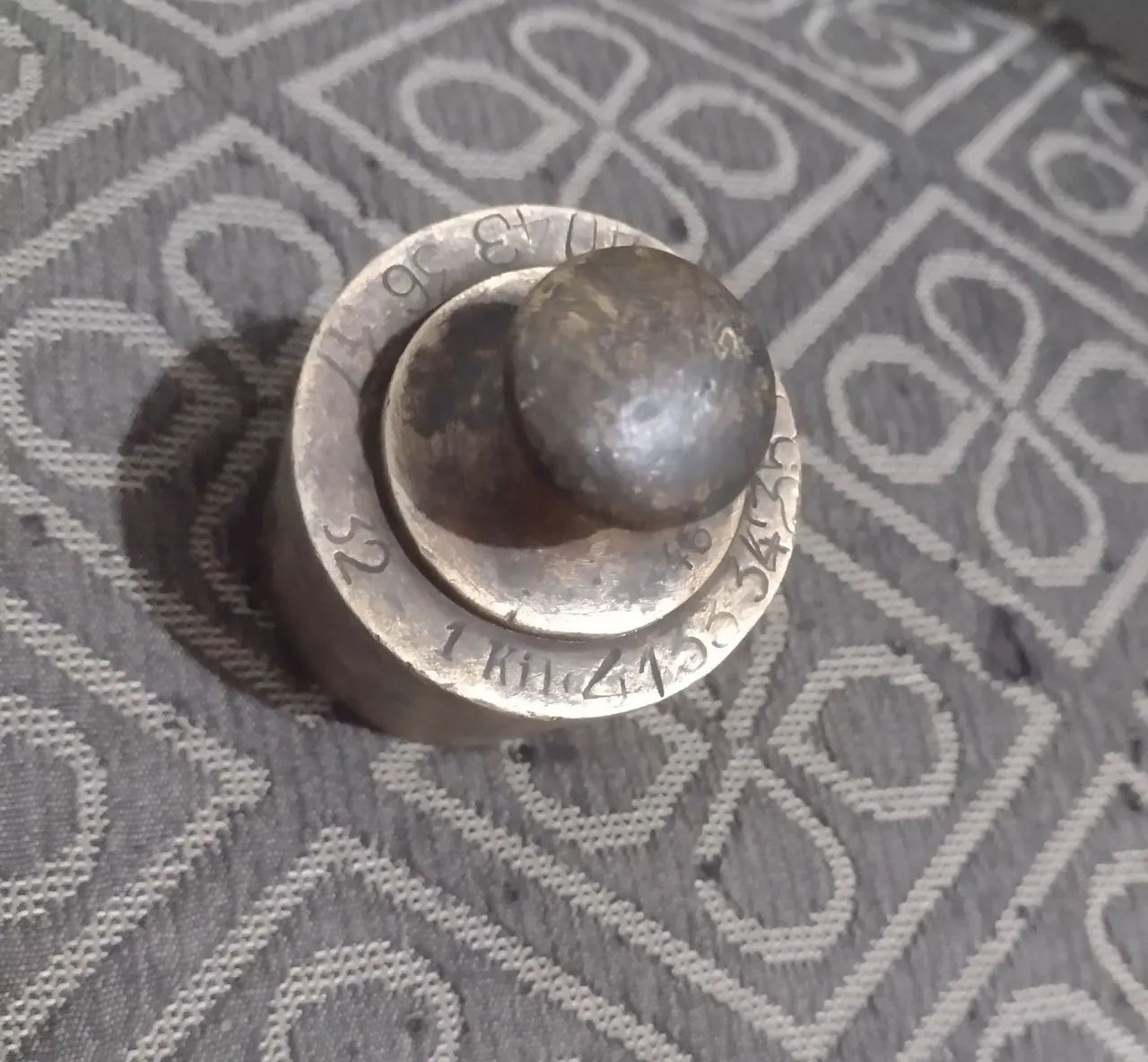 Lote com 2 pesos de bronze  - Foto 3