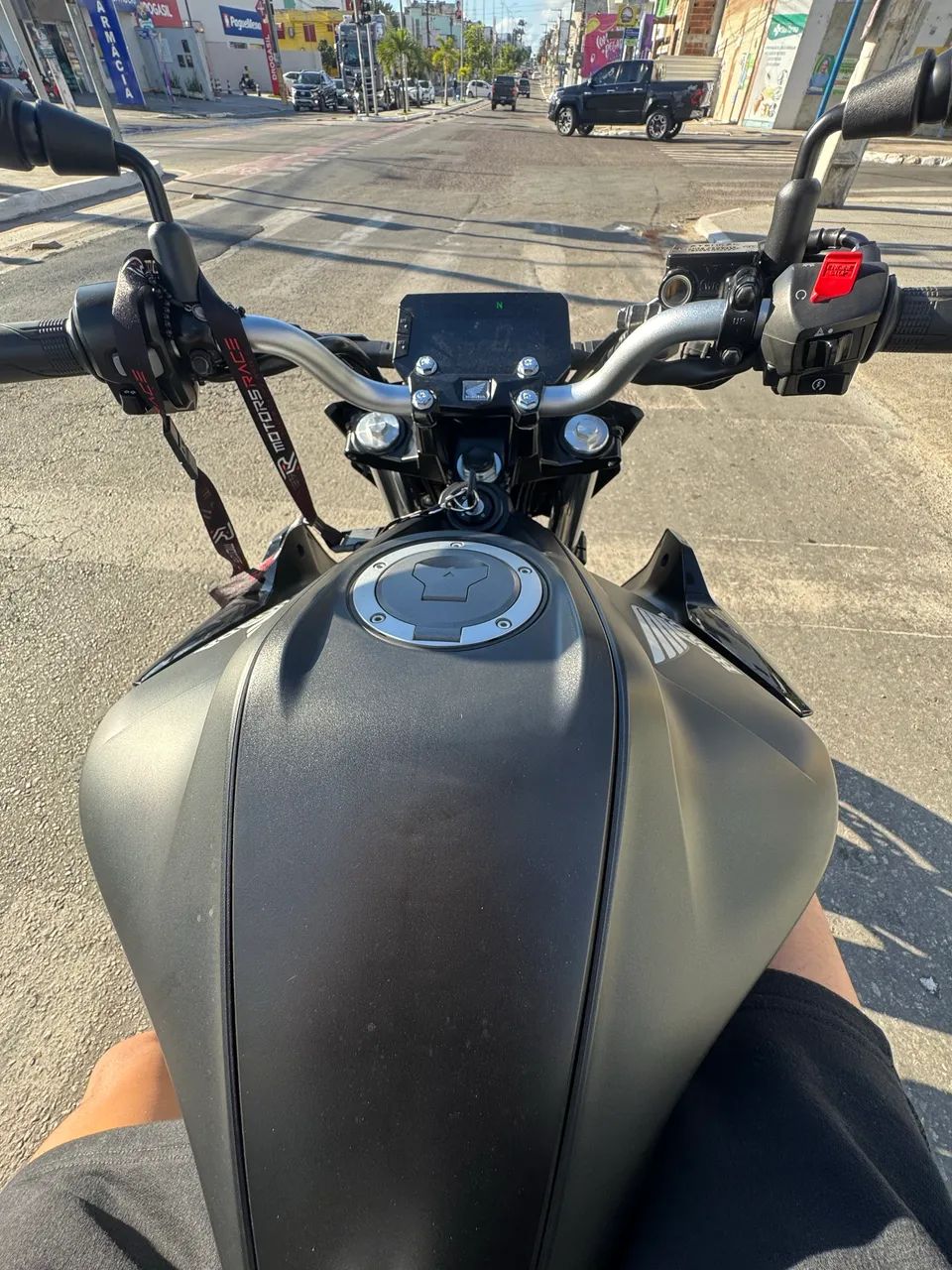 CB300F - Foto 2