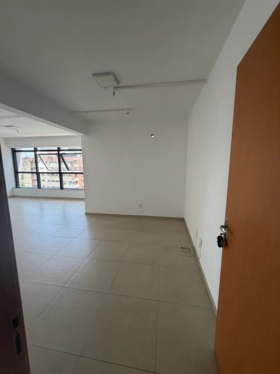  Centro Empresarial Acrópole Alugo Sala Comercial  - Foto 2