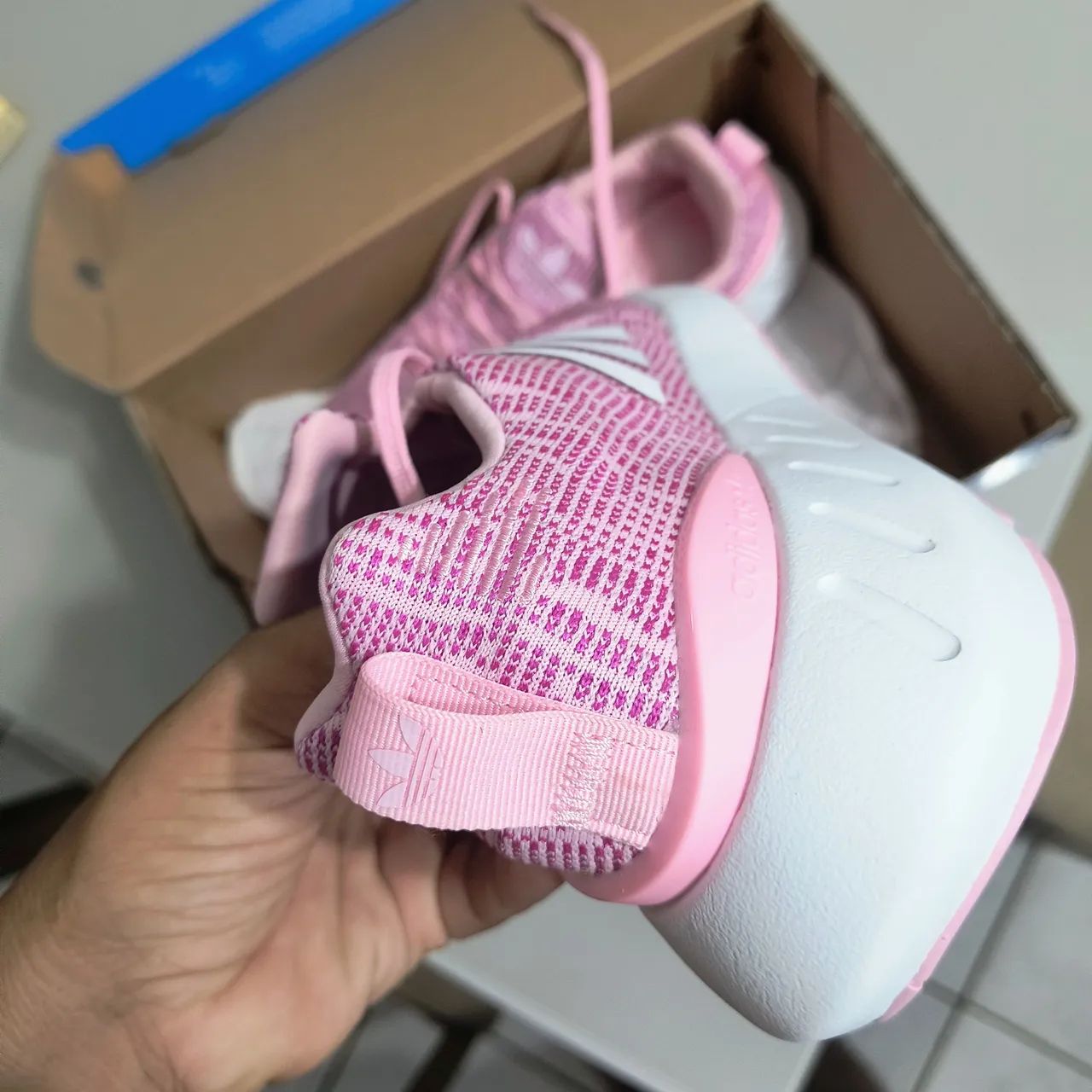 Tênis Adidas 