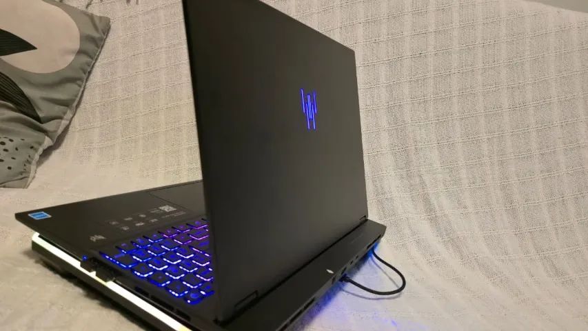 Predator Helios Neo 16S AI RTX 5070 Ti OLED 240Hz Ultra 9 32GB 2TB - Foto 4