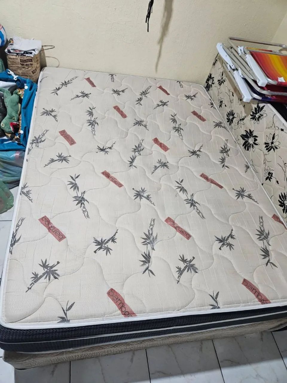 Vendo cama Box de casal com colchão e pés  - Foto 2