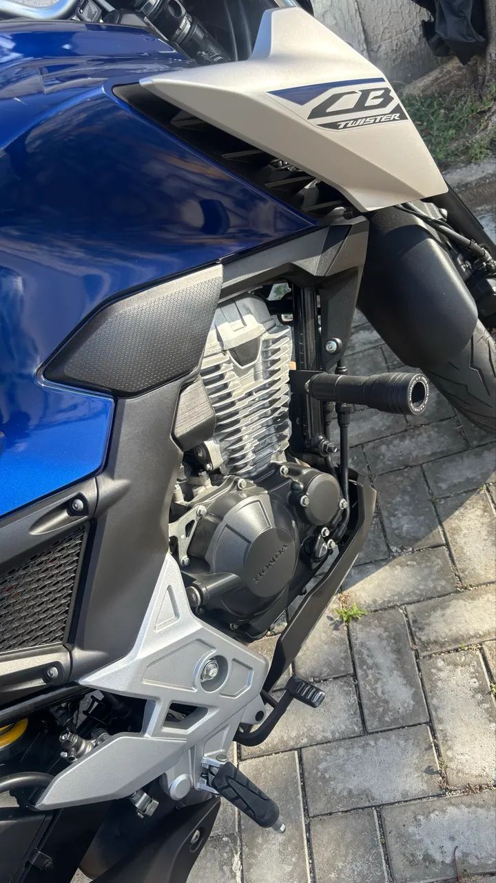 Cb Twister 300F  - Foto 4