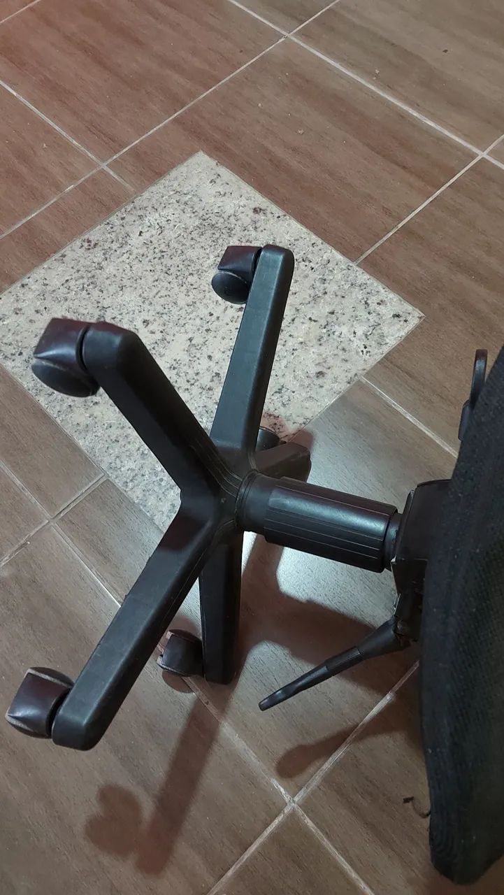 Cadeira com ajuste de altura  - Foto 2