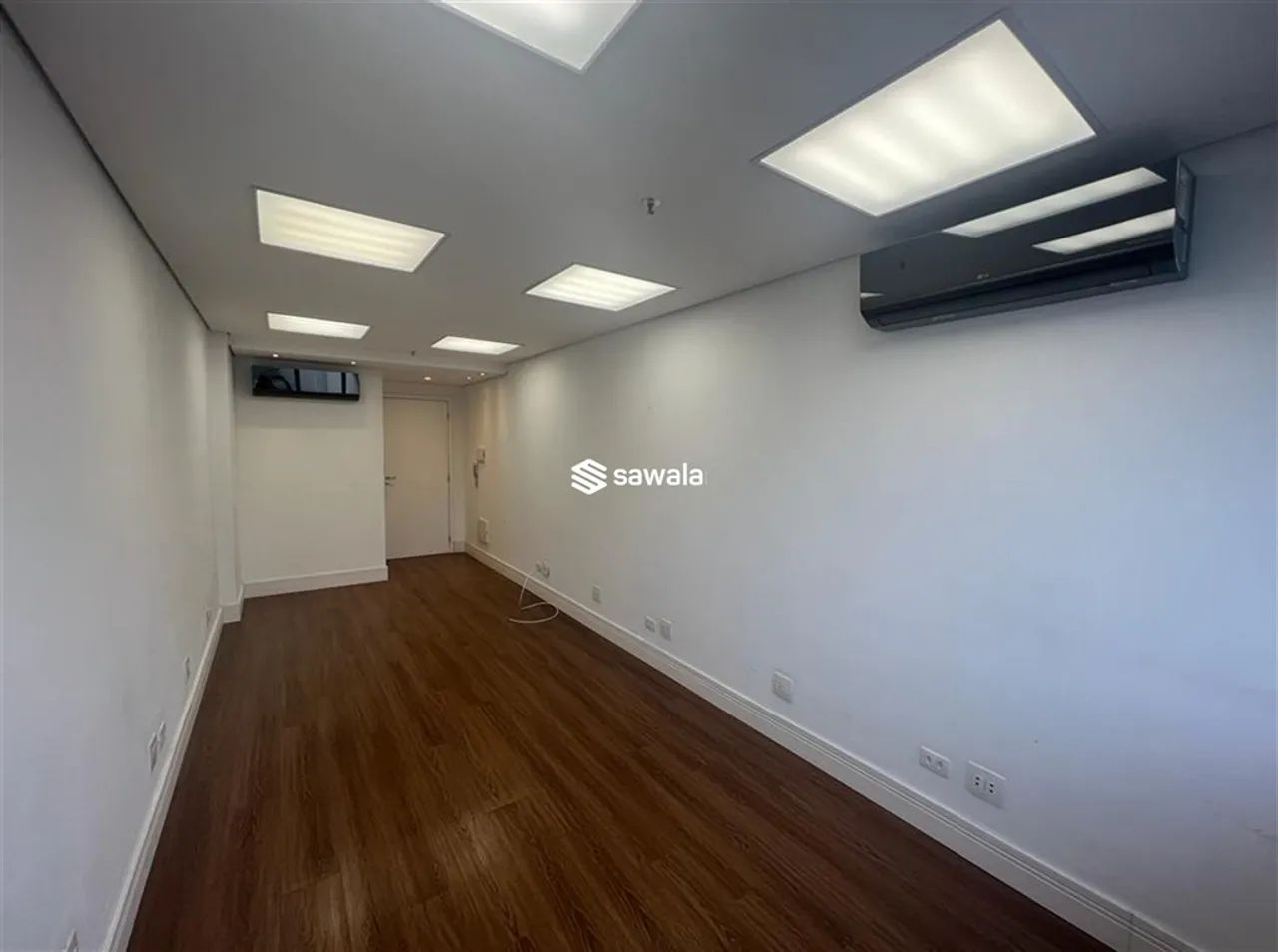 SALA COMERCIAL - 23m² - REFORMADA - FRONTAL - VAZIA