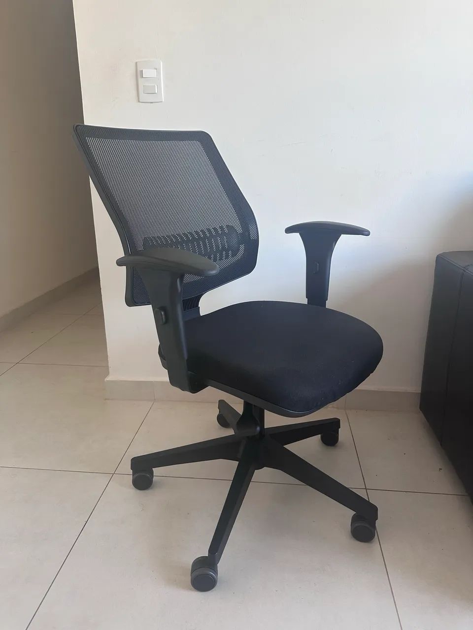 Cadeira de Escritório Flexform Uni All Black (preço original: 1.030,50) - Foto 2