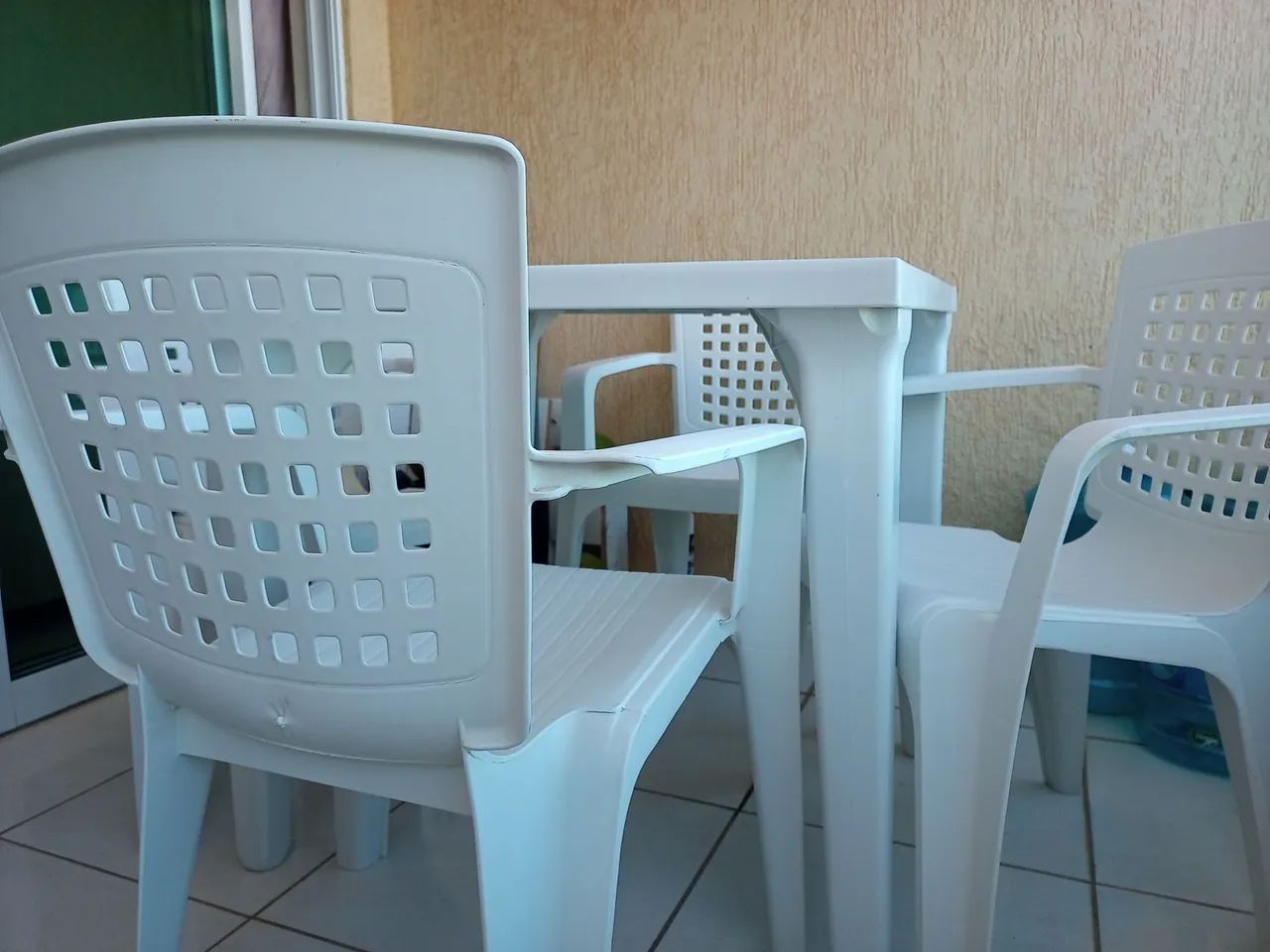 Jogo de mesa com cadeiras - Foto 3