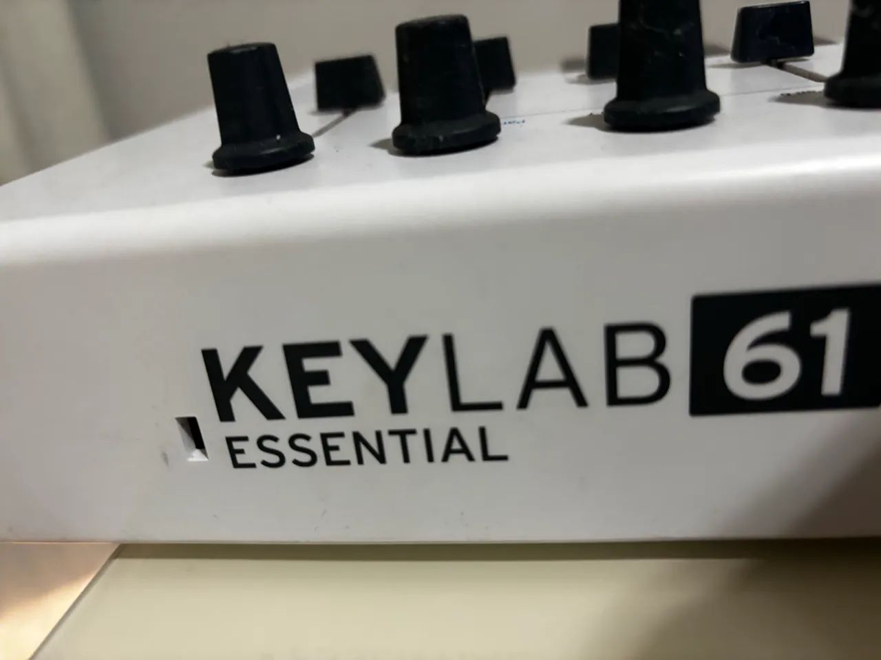 Vende-se Arturia keylab 61 - Foto 2