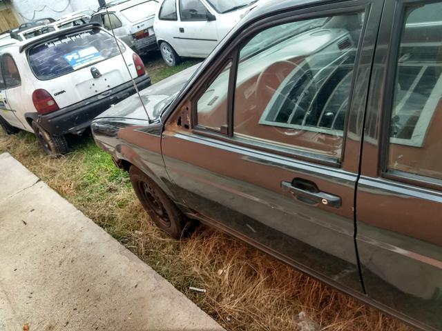 Santana 1.8 93 Baixado no Detran para peças e acessórios - Foto 13