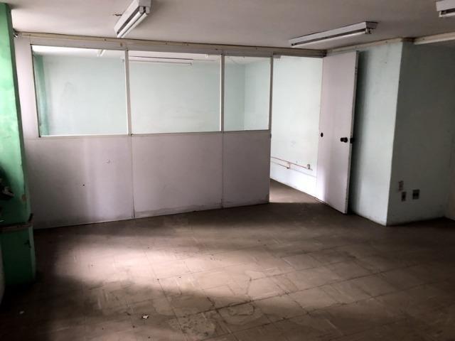 Lojão de 850m2 c/ Sobreloja e 2 Vagas no Ed. Marco, Centro - Direto com Proprietário - Foto 11