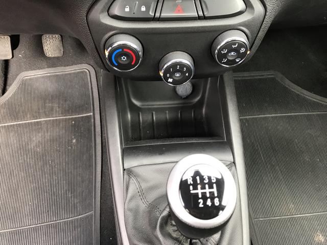 Onix Lt 2018 1.0 - Foto 18