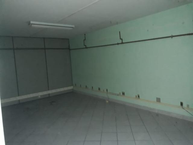 Lojão de 850m2 c/ Sobreloja e 2 Vagas no Ed. Marco, Centro - Direto com Proprietário - Foto 12