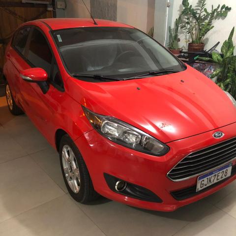 Vendo ou troco new fiesta 2017 nada a fazer - Foto 4