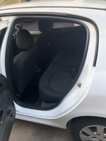 Peugeot 207 Active 1.4 Hatch 2014 - Foto 7