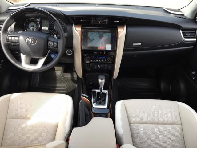 TOYOTA SW4 DSL 4X4 SRX DIAMOND AT 7S 19/20 - Foto 13