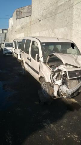 Oportunidade Fiat Doblo Attractiv 1.4 - Foto 3
