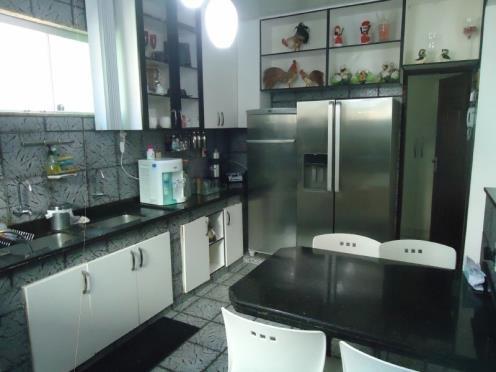 FZ00066 - Casa triplex com 04 quartos em Itapuã - Foto 6