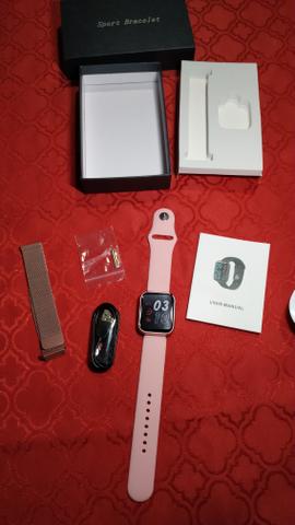 Smartwatch com pulseira de brinde