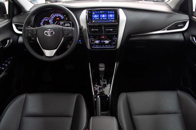 TOYOTA YARIS SEDAN XLS AT 19/20 - Foto 16