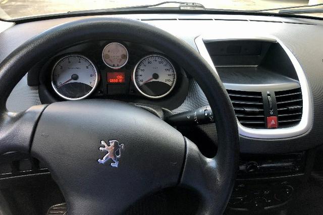 Peugeot 207 Active 1.4 Hatch 2014 - Foto 6