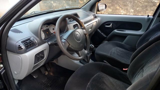 "Oferta" Clio Sedan Privilege 1.6 Hi-Flex 2006 - Foto 4