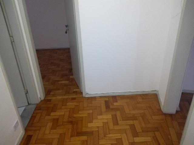 Alugo 02 Quartos, com Sala Ampla em Icaraí - Foto 11