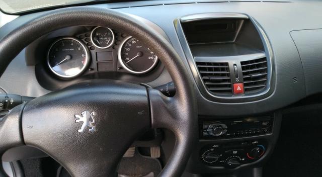 Peugeot 207 1.4 X-line 2011 com manual e chave reserva baixo km - Foto 7