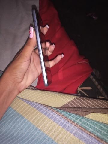 Celular j6