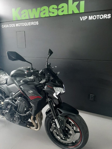 Kawasaki Z 900 Preta 2021 - Foto 19