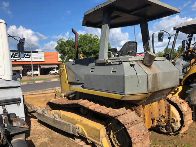 Vende-se ou troca; trator de esteira comax D-41 2002 - Foto 2