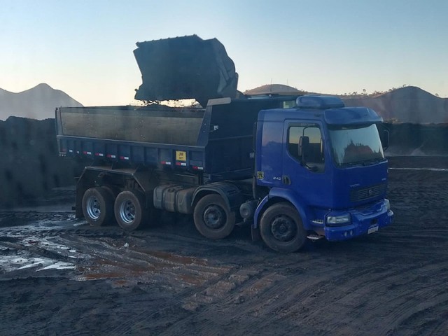VOLVO VM 240