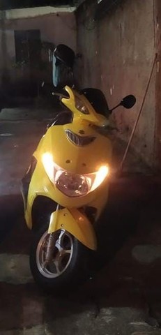 BURGMAN 125 VENDO OU TROCO