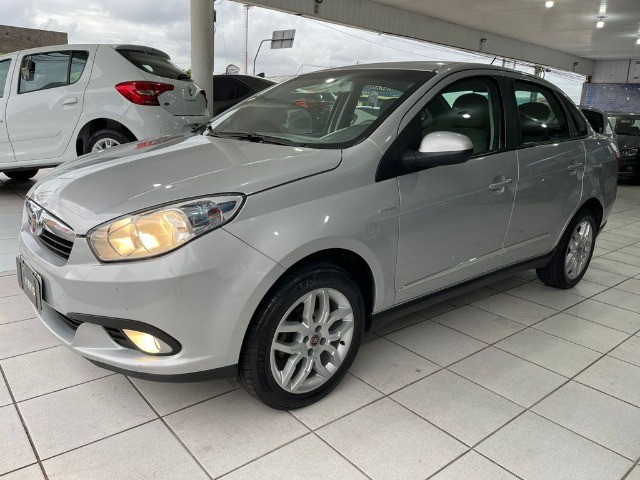 GRAND SIENA ESSENCE 1.6 COMPLETO 2015