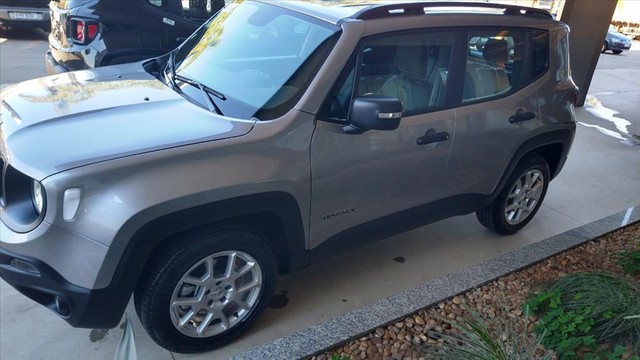 JEEP RENEGADE 1.8 16V FLEX SPORT 4P AUTOMÁTICO