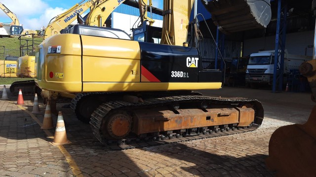 ESCAVADEIRA 336D 2L ANO 2017 MARCA KOMATSU - Foto 4