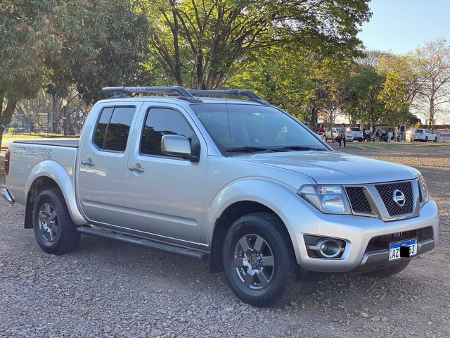 FRONTIER 2015/2015 2.5 SV ATTACK 4X4 CD TURBO ELETRONIC DIESEL 4P MANUAL
