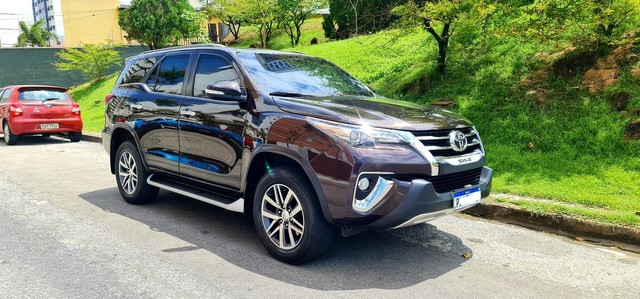 HILUX SW4 SRX 2017 BLINDADA AUTOMÁTICA DIESEL 4X4
