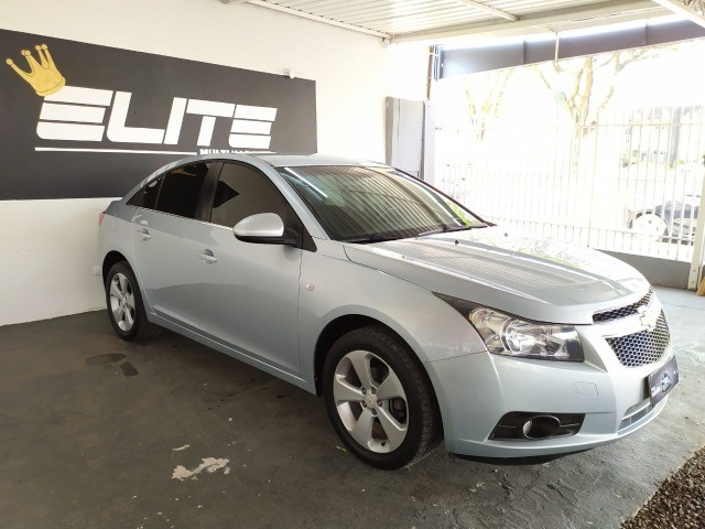 CRUZE SEDAN LT