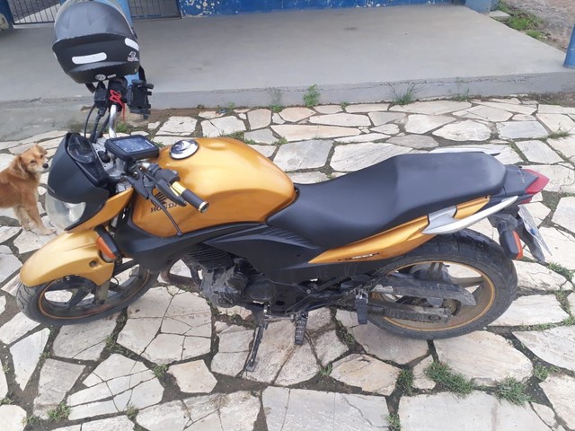 CB 300