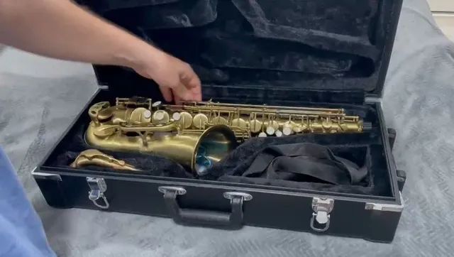 Saxofone Alto EB Eagle SA500-VG Envelhecido - Foto 5