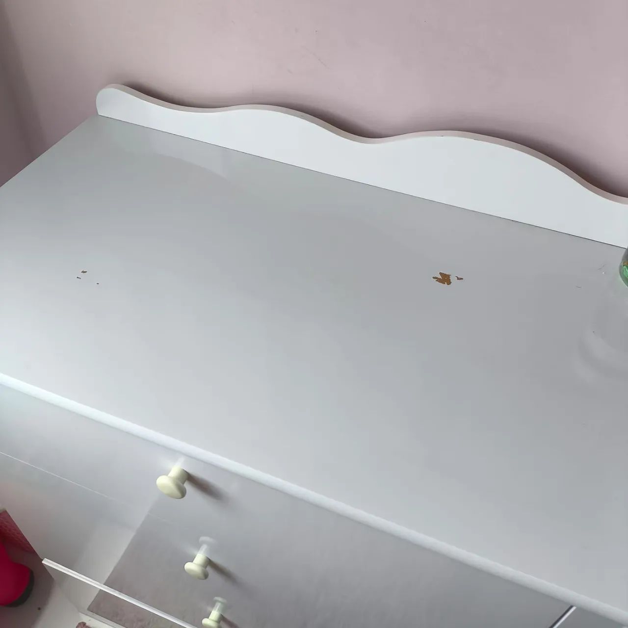 Cômoda infantil branca com 4 gavetas e 1 porta - Foto 4