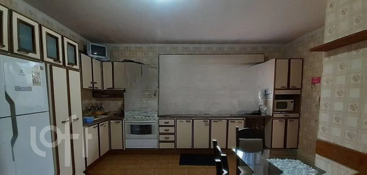 Casa à venda em Estreito com 300 m², 5 quartos, 1