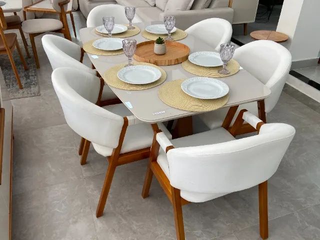 Black Friday: Mesa 1,60m com Base de Madeira Maciça e 6 Cadeiras Poltronas!