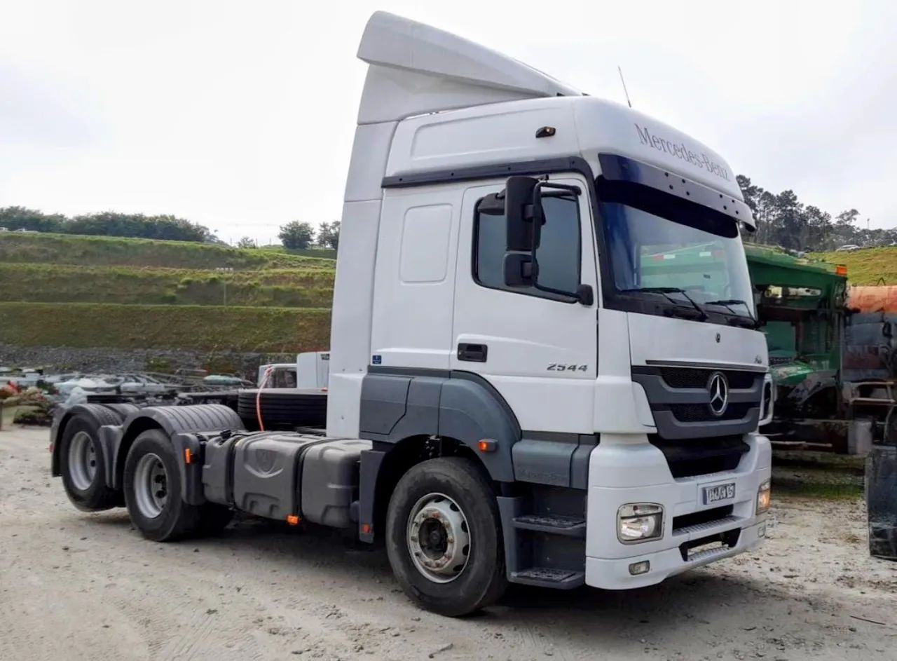 MB Axor 2544 ano 2022, 6x2, com 45.600 Km, Bug leve, em SP - Foto 2