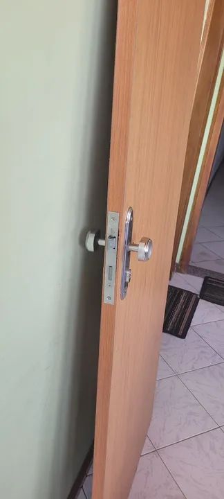 Porta de madeira em ótimo estado - Foto 2