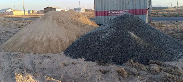 Areia Barro Seixo Brita  Tijolo Cimento